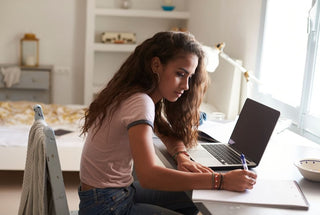 How to Fit a Desk in a Small Bedroom
