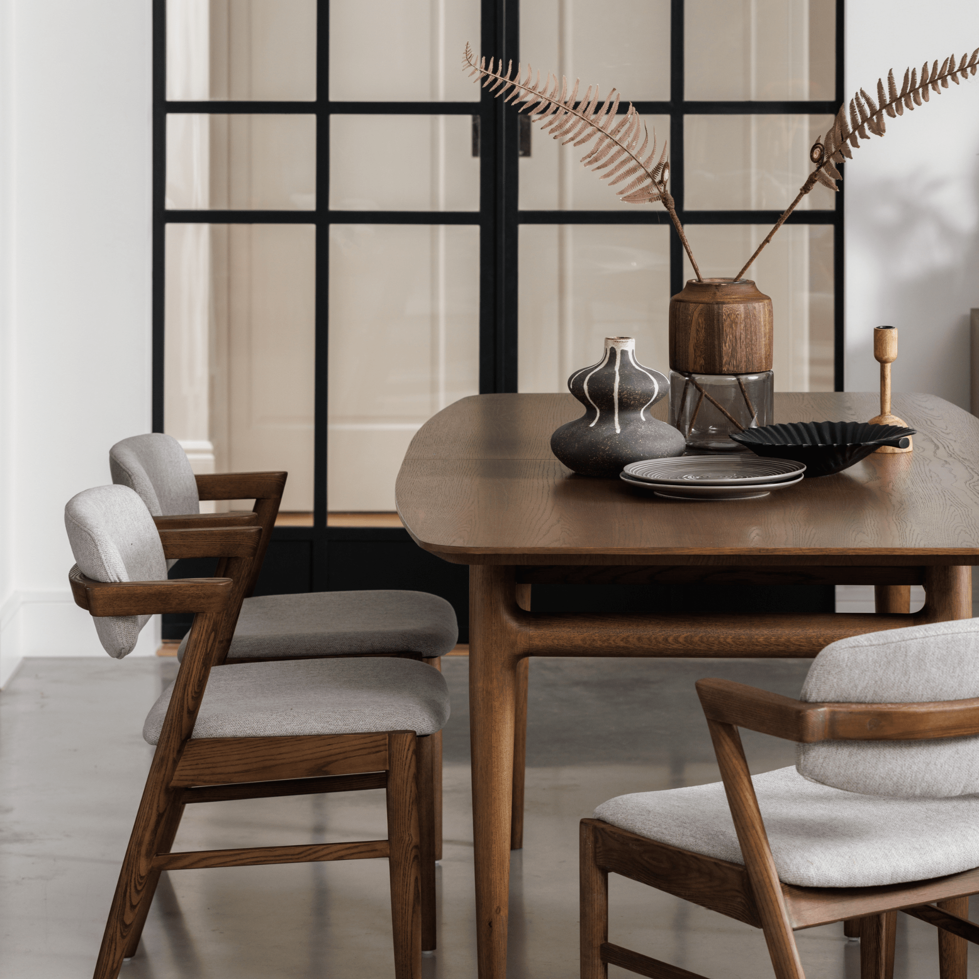 Ballinger Extending Oak Dining Table (160cm - 215cm)