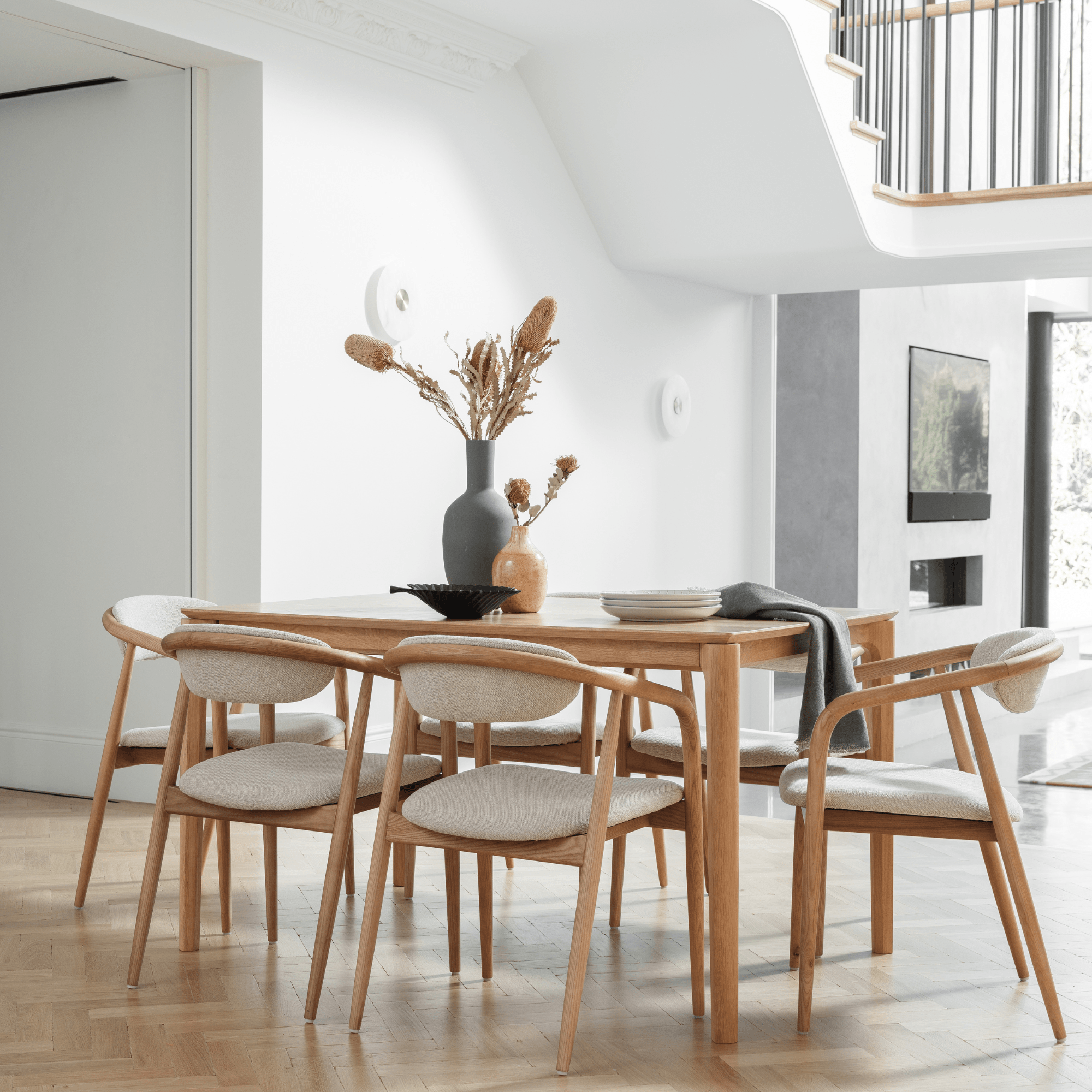 Chalfont Extending Oak Dining Table Set (135cm - 190cm)